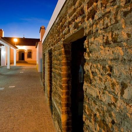 Hotel Quinta Dos Bastos Evora Exterior photo