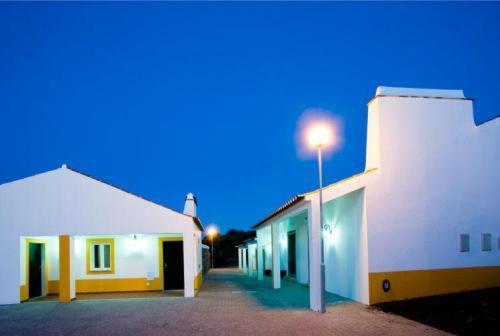 Hotel Quinta Dos Bastos Evora Exterior photo