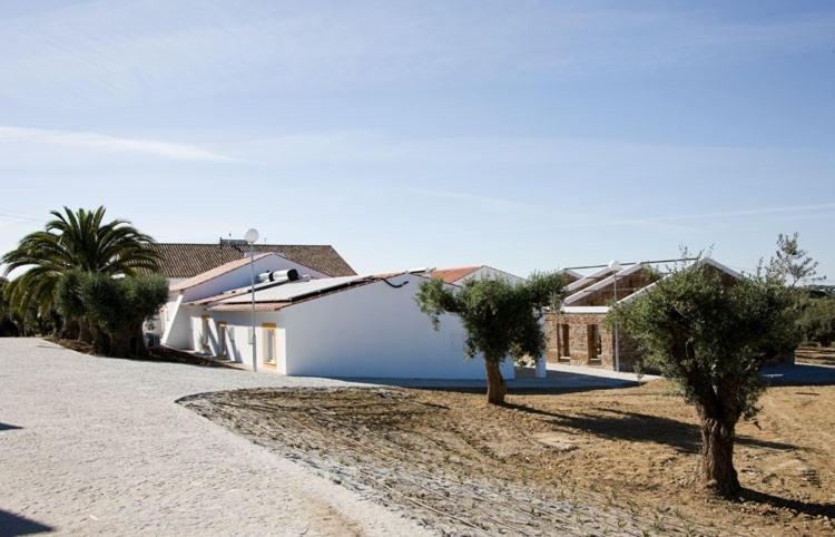 Hotel Quinta Dos Bastos Evora Exterior photo